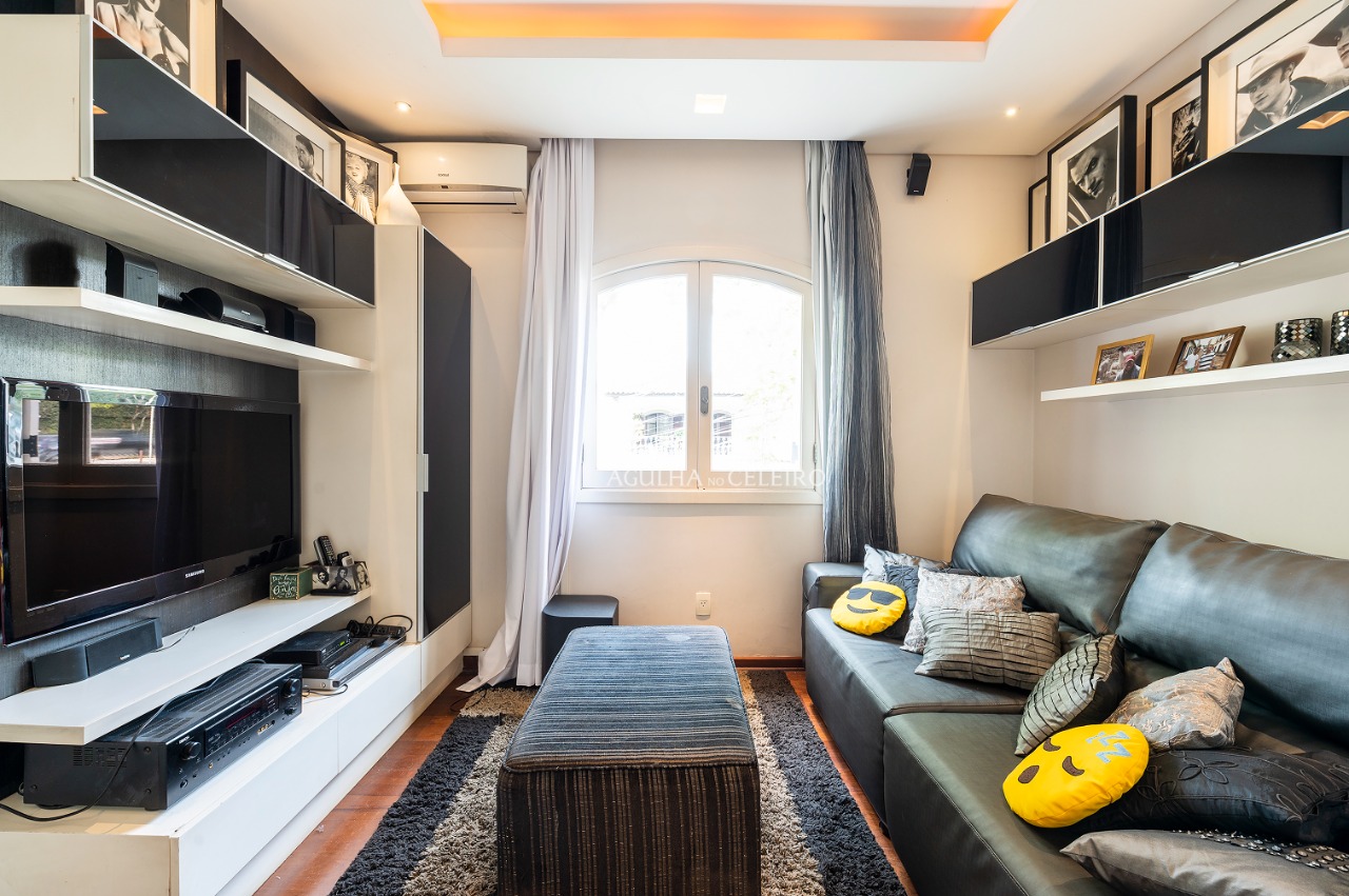 Venda/ Campo Belo: Casa aconchegante e com integração com a natureza! – 9849