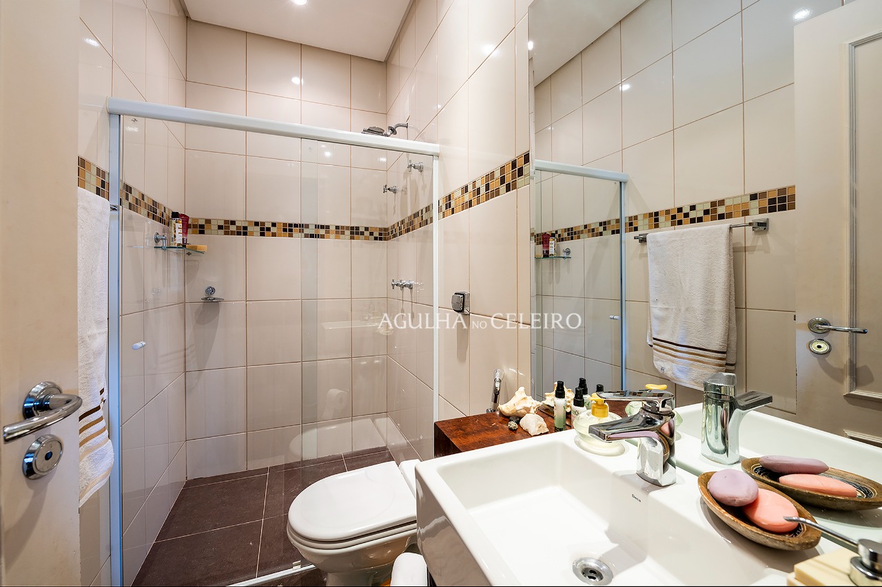 Venda/ Campo Belo: Casa aconchegante e com integração com a natureza! – 9849