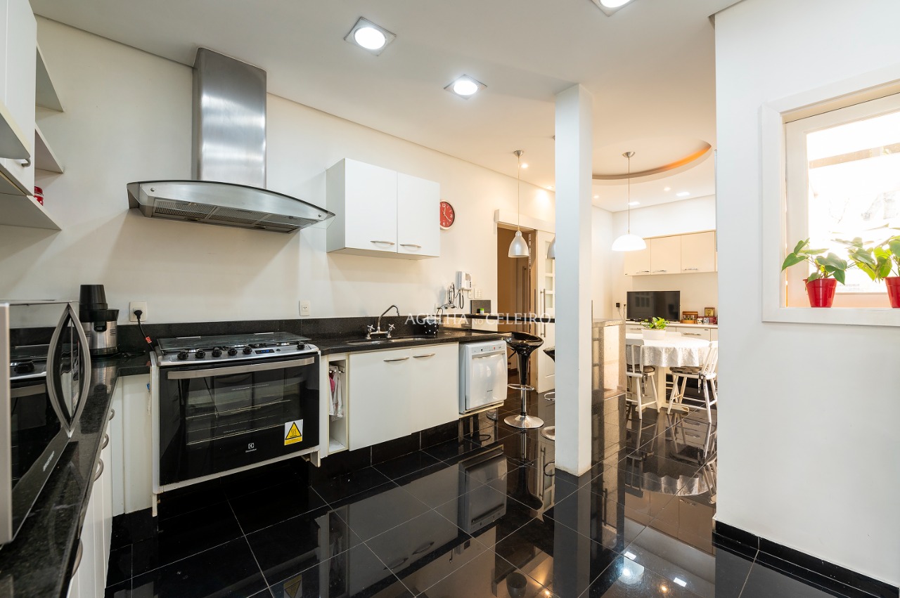 Venda/ Campo Belo: Casa aconchegante e com integração com a natureza! – 9849