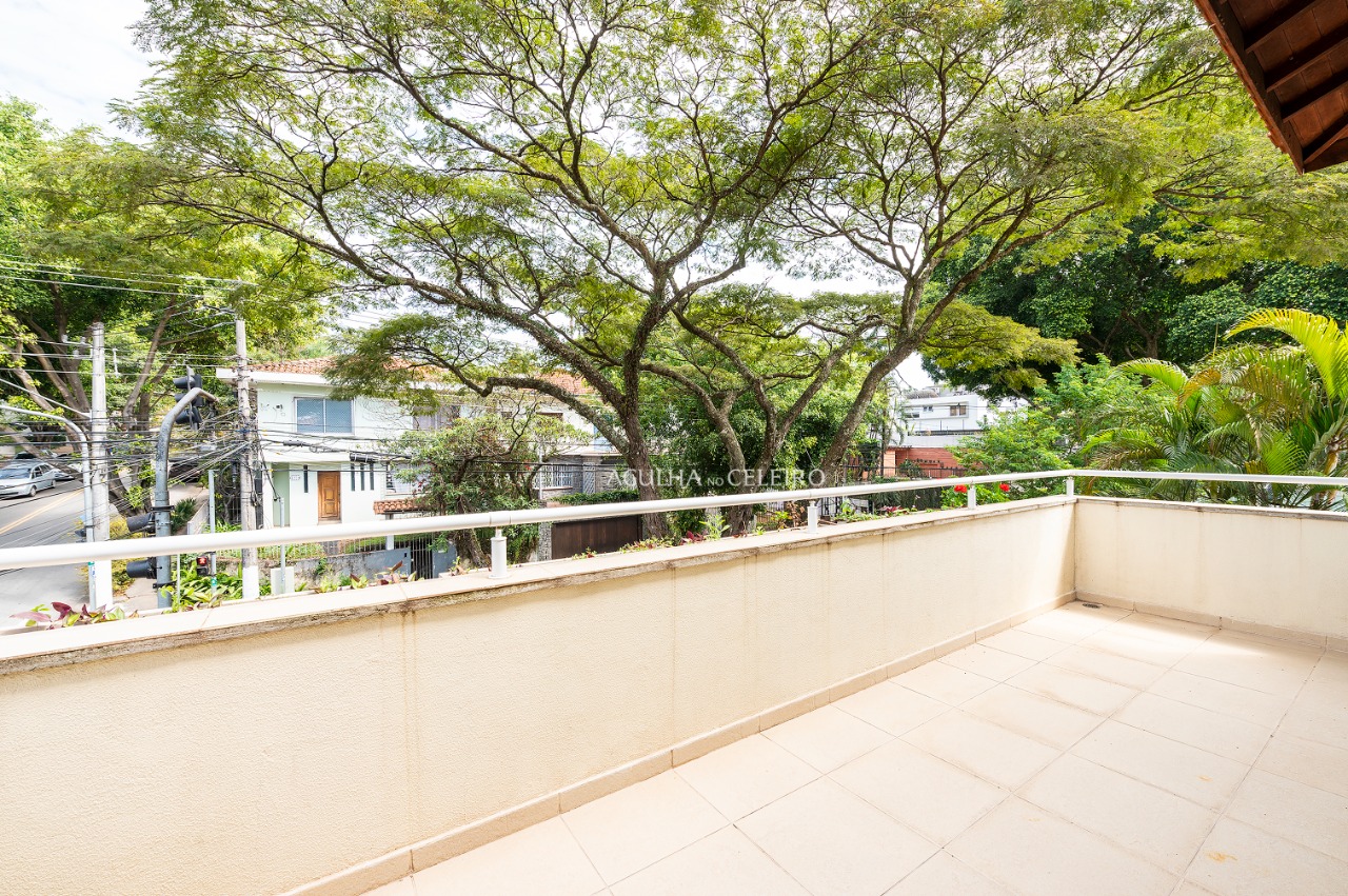 Venda/ Campo Belo: Casa aconchegante e com integração com a natureza! – 9849