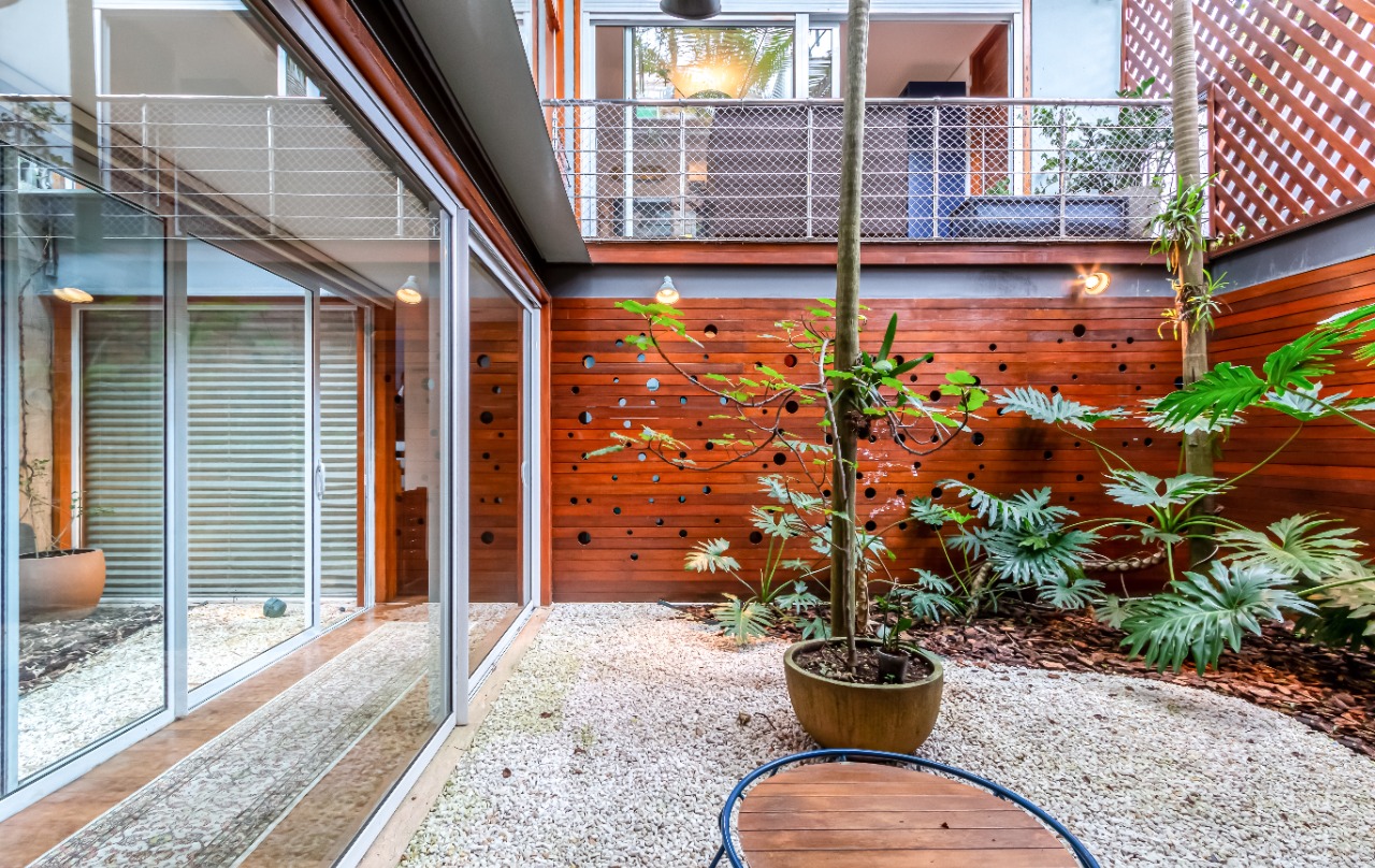 Casa rodeada de verde próxima ao Ibirapuera para venda. – CA1279