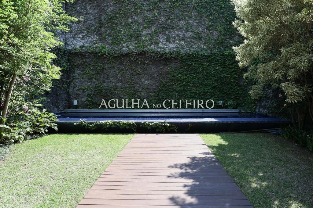 Casa de muito bom gosto para venda no Jardim Paulista. – CA0878