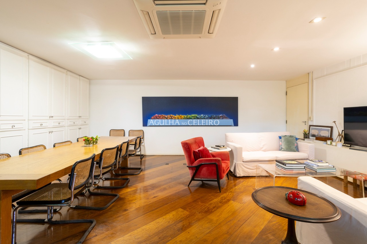 Casa com 720m² de terreno à venda em Alto de Pinheiros. – 14557