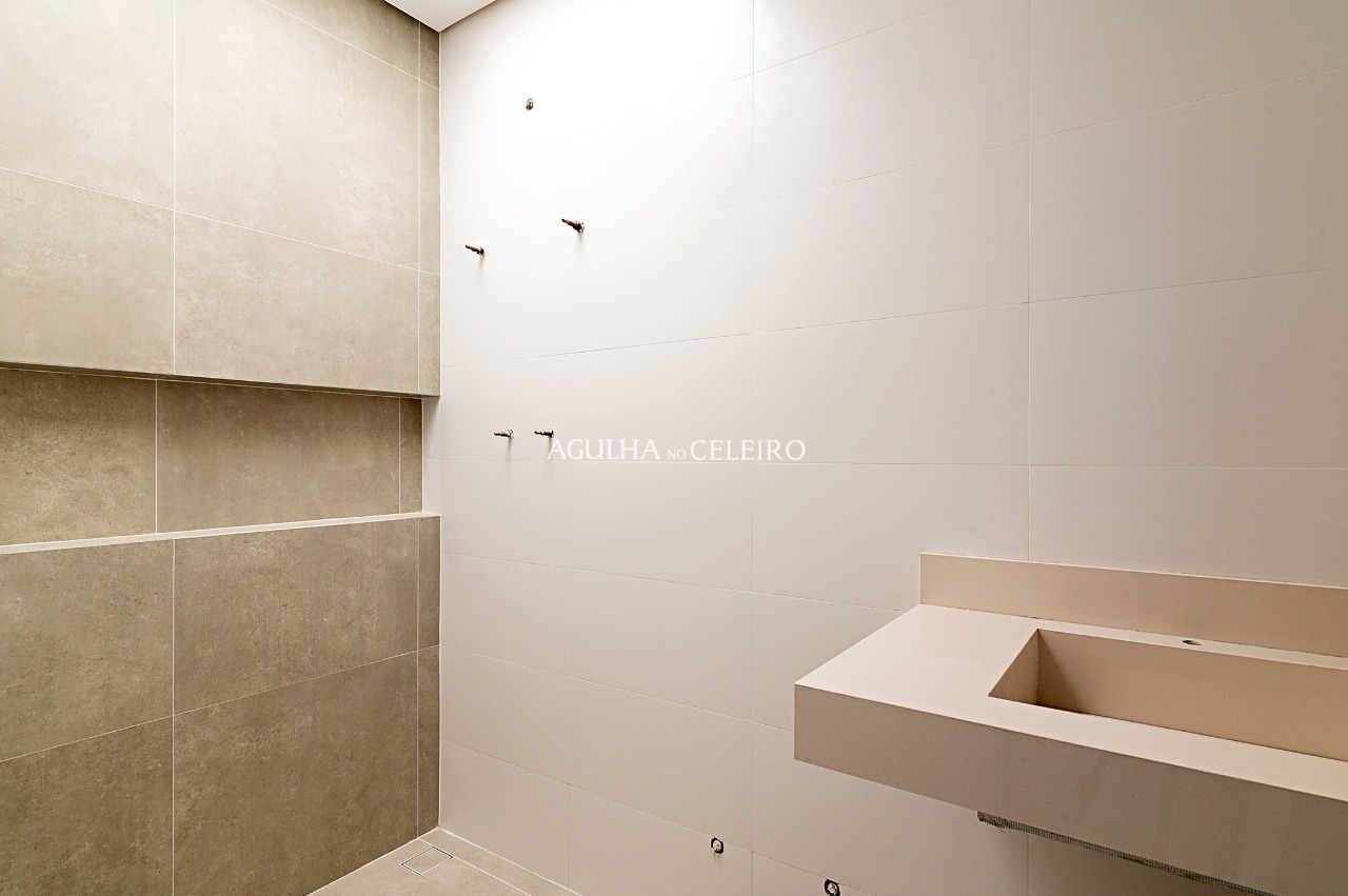 Segurança e conforto nesta linda casa de condomínio à venda no Brooklin. – 14910