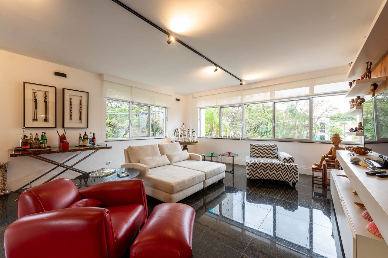 Apartamento com ambientes generosos e muito bem iluminados, no melhor de Pinheiros. – 15015