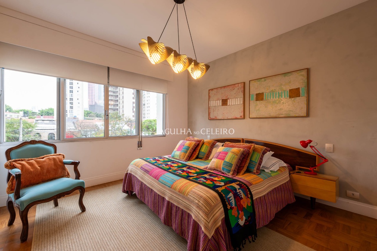 Apartamento com ambientes generosos e muito bem iluminados, no melhor de Pinheiros. – 15015
