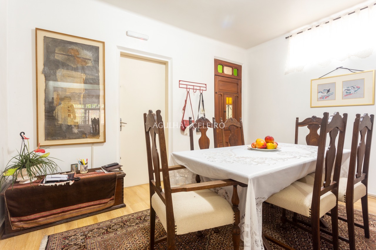 Casa com 04 dormitórios, Edícula e Piscina à venda no Jardim Paulistano – 10056