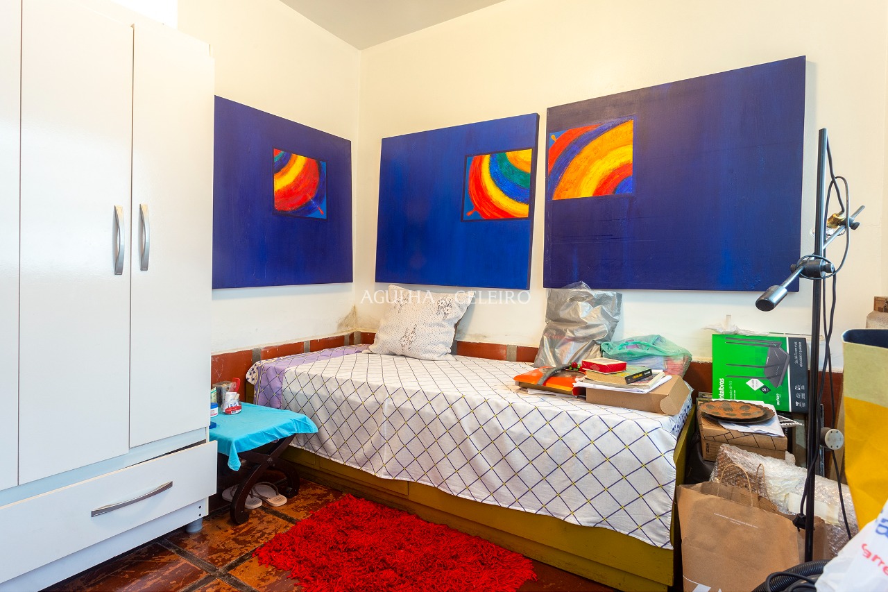 Casa com 04 dormitórios, Edícula e Piscina à venda no Jardim Paulistano – 10056