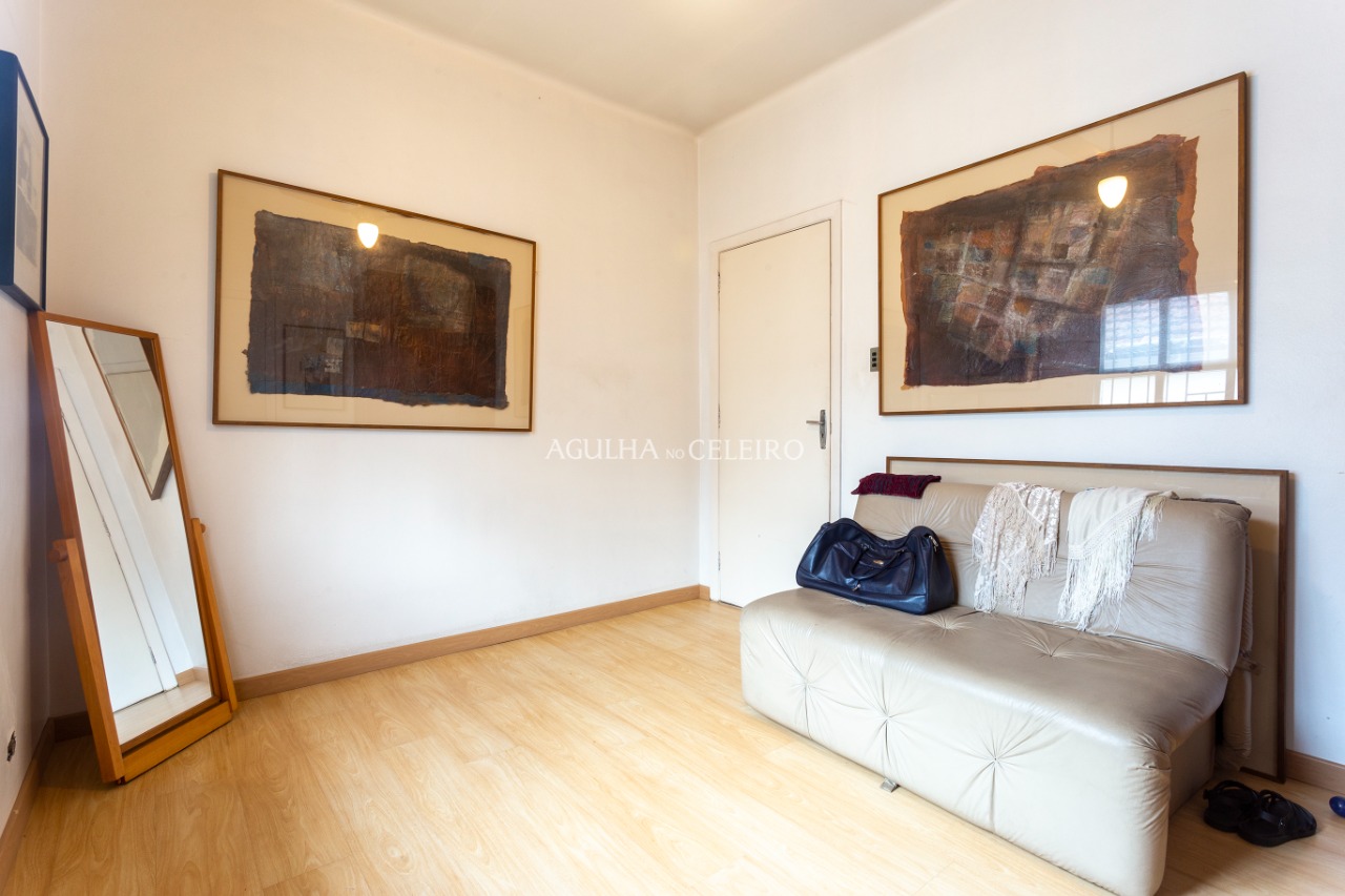 Casa com 04 dormitórios, Edícula e Piscina à venda no Jardim Paulistano – 10056