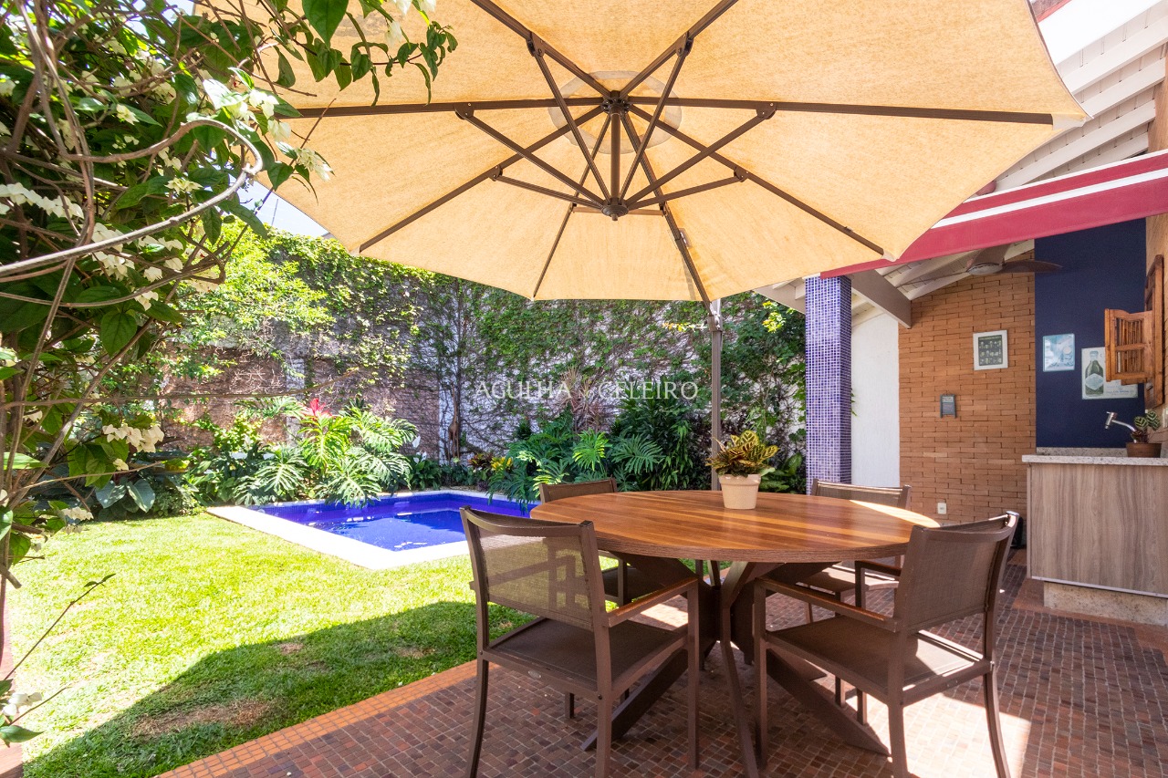 Casa dos sonhos com área externa à venda na Vila Madalena – 12056 - IMG_1219