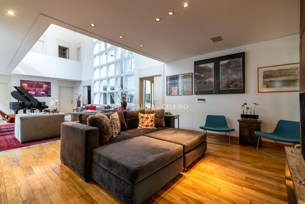 Casa fantástica na melhor localização da Vila Nova Conceição. – CA1173