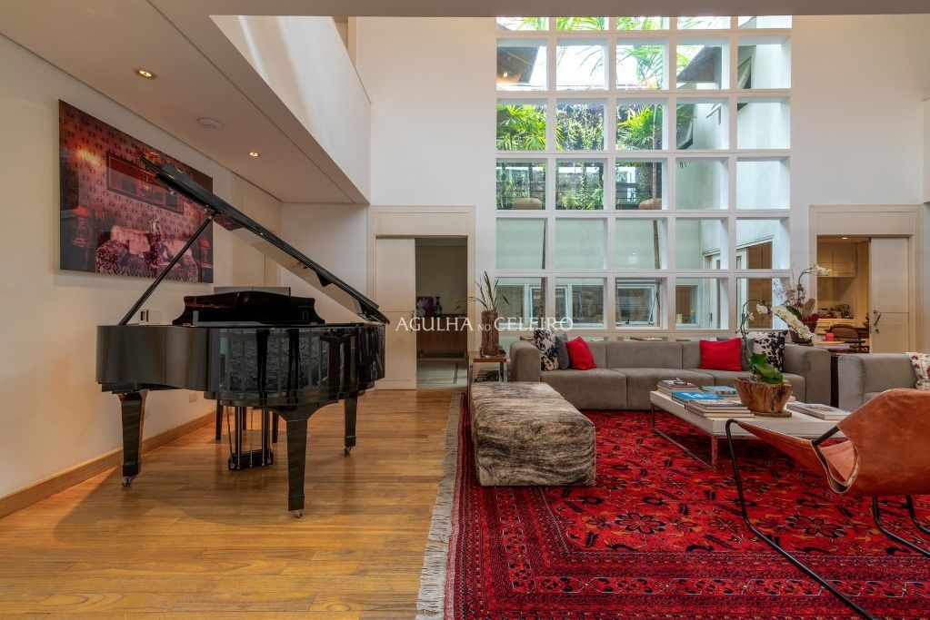 Casa fantástica na melhor localização da Vila Nova Conceição. – CA1173