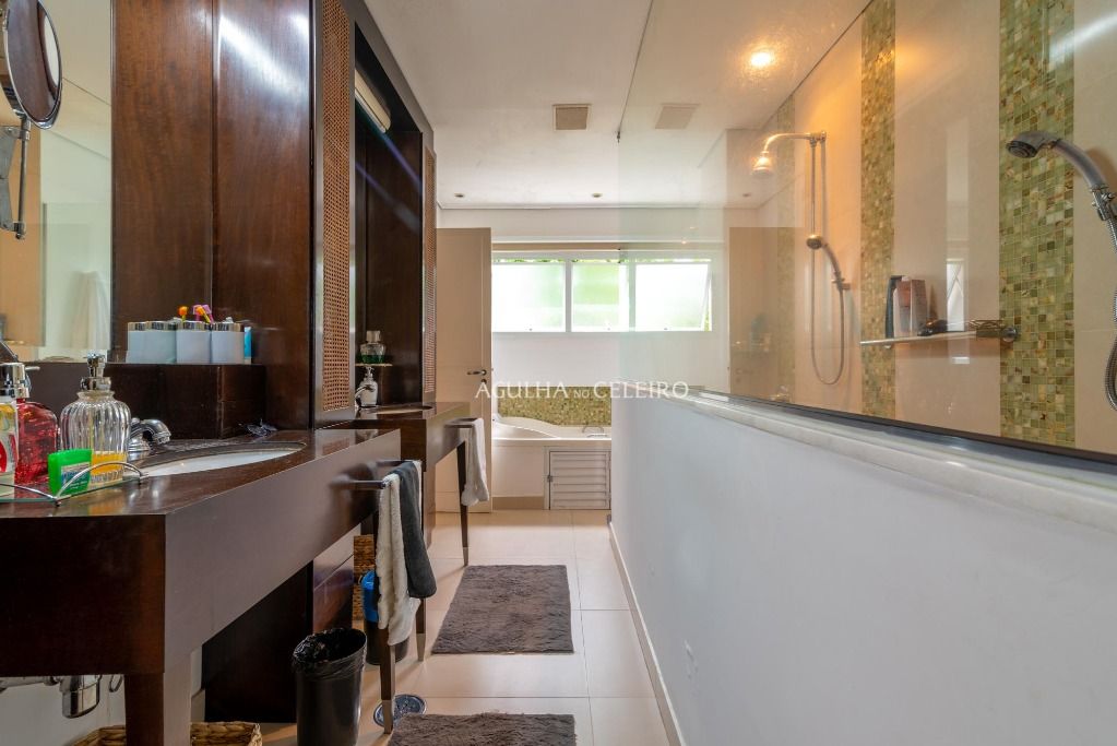 Casa fantástica na melhor localização da Vila Nova Conceição. – CA1173