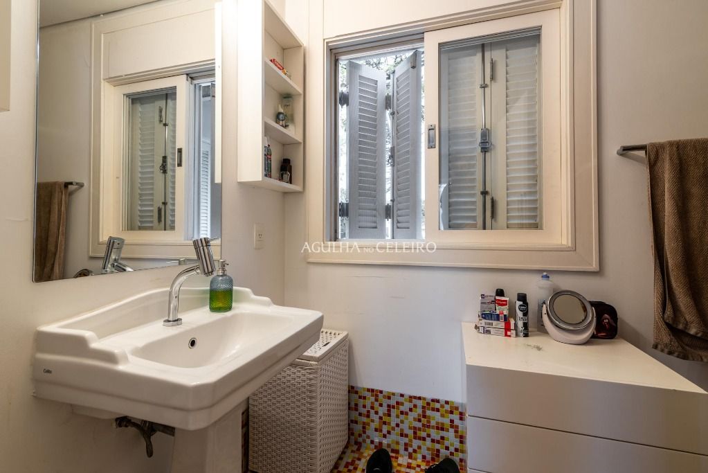 Casa fantástica na melhor localização da Vila Nova Conceição. – CA1173