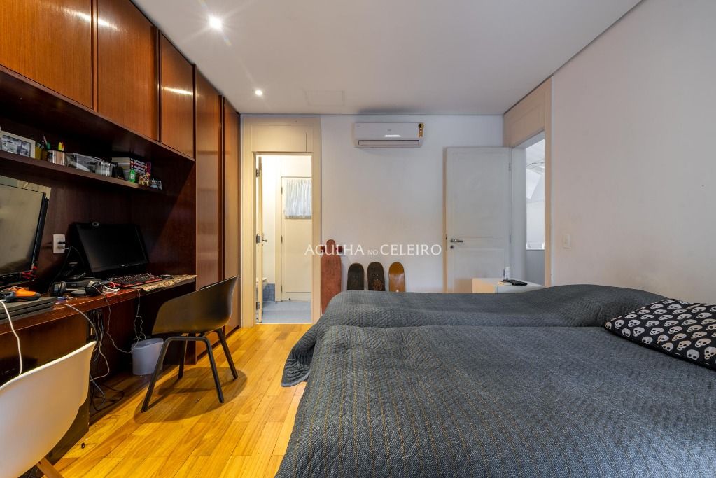 Casa fantástica na melhor localização da Vila Nova Conceição. – CA1173