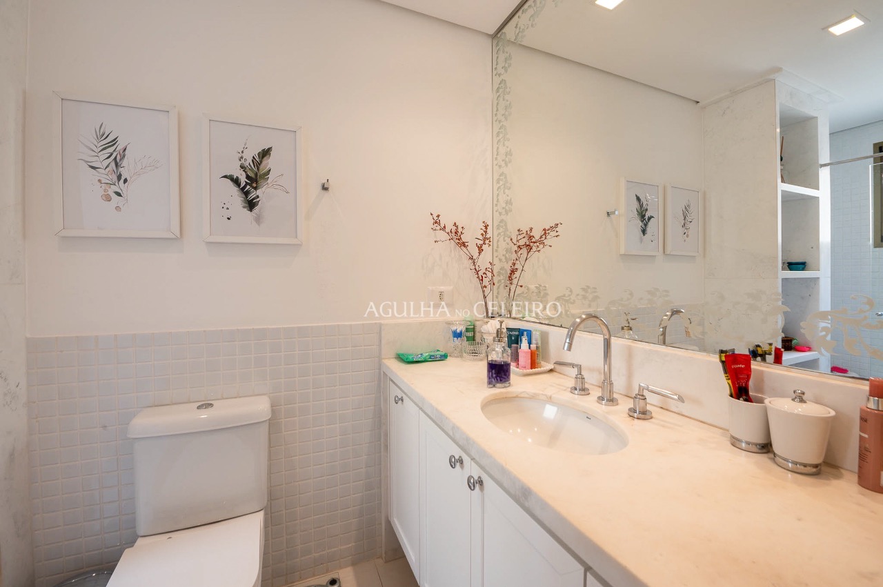 Beleza e sofisticação neste lindo apartamento reformado. – AP0668