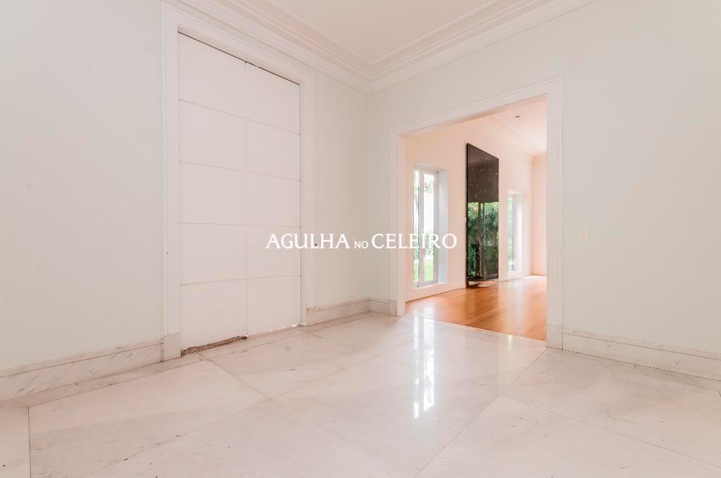 Linda casa com arquitetura contemporânea no Jardim América. – CA0440 - imovel-19756-2