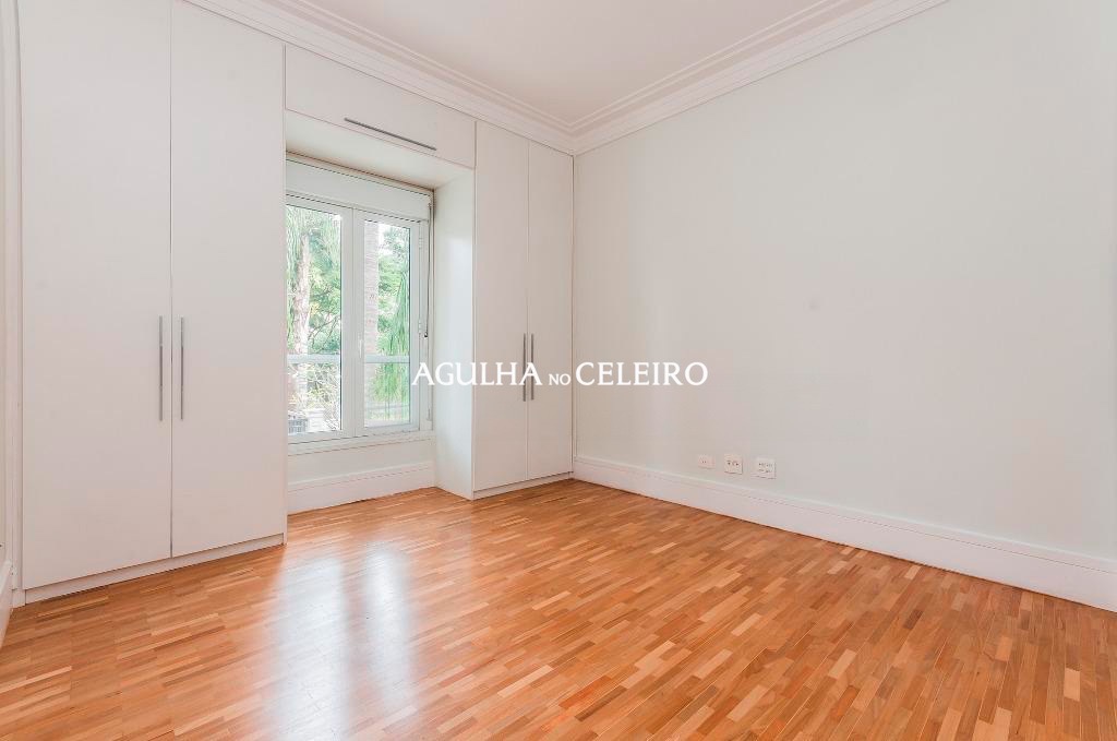 Linda casa com arquitetura contemporânea no Jardim América. – CA0440 - imovel-19756-14