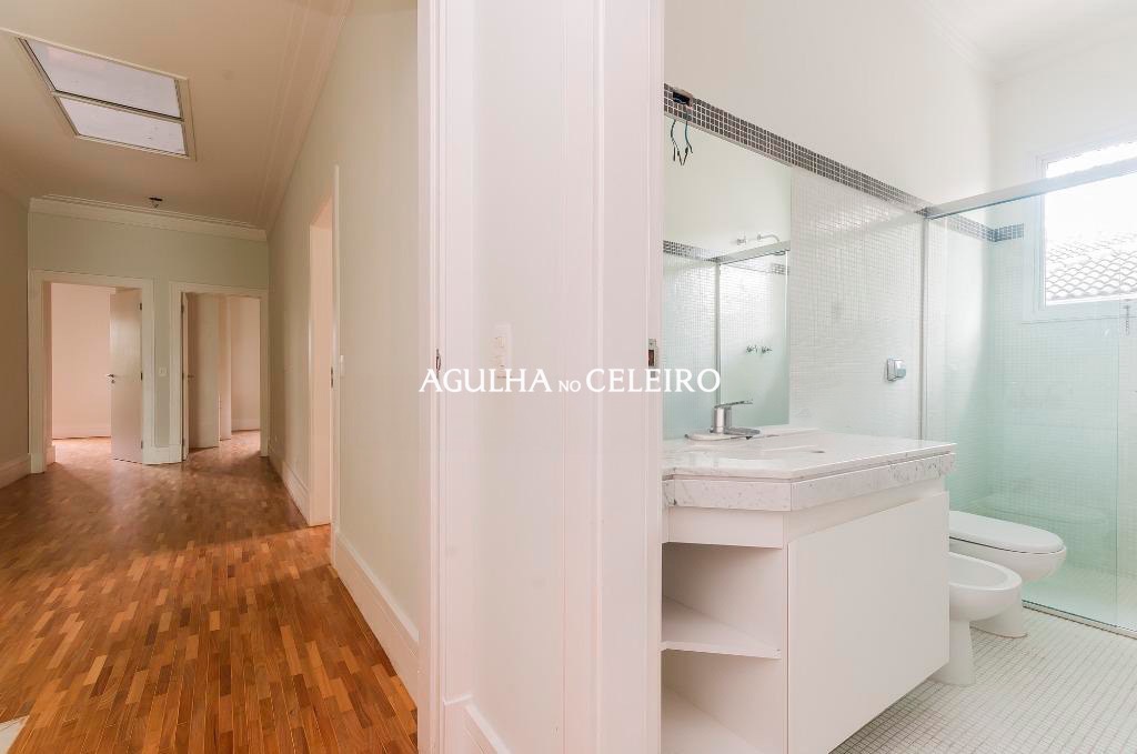 Linda casa com arquitetura contemporânea no Jardim América. – CA0440 - imovel-19756-16