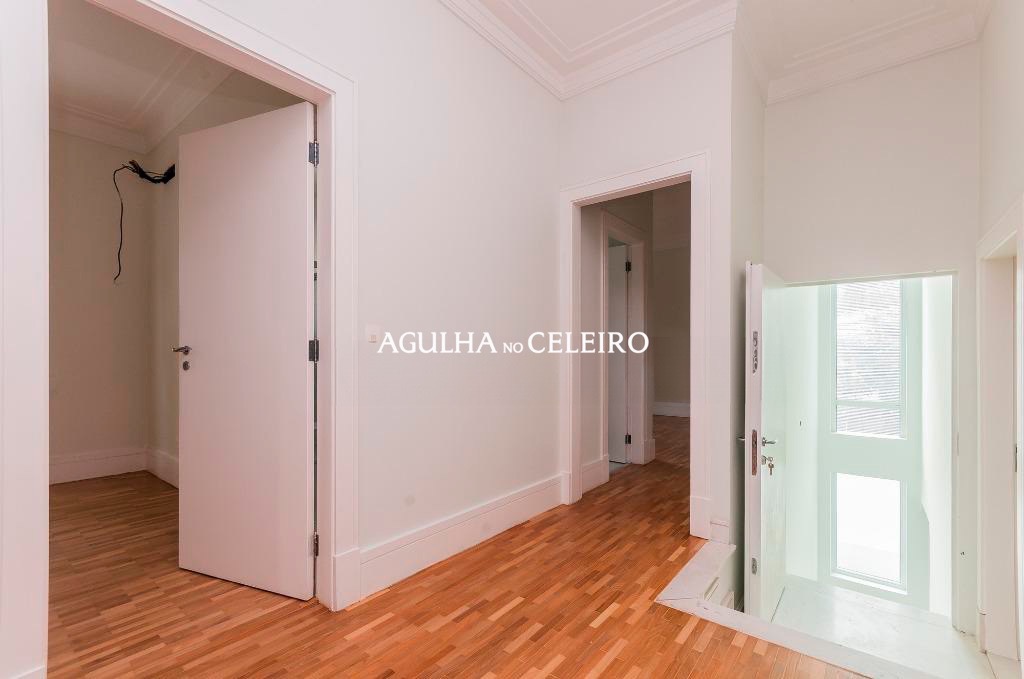 Linda casa com arquitetura contemporânea no Jardim América. – CA0440 - imovel-19756-17