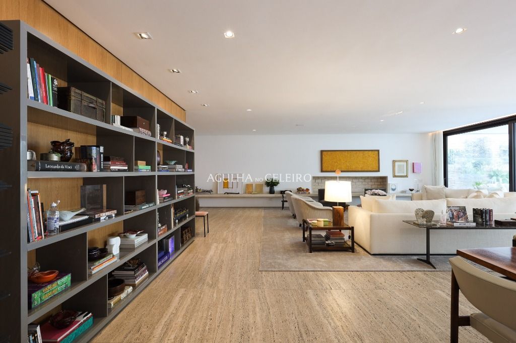 Casac contemporânea e impactante para venda no Jardim Paulistano. – CA1265