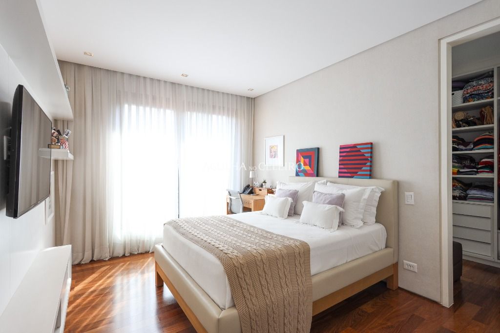 Casac contemporânea e impactante para venda no Jardim Paulistano. – CA1265