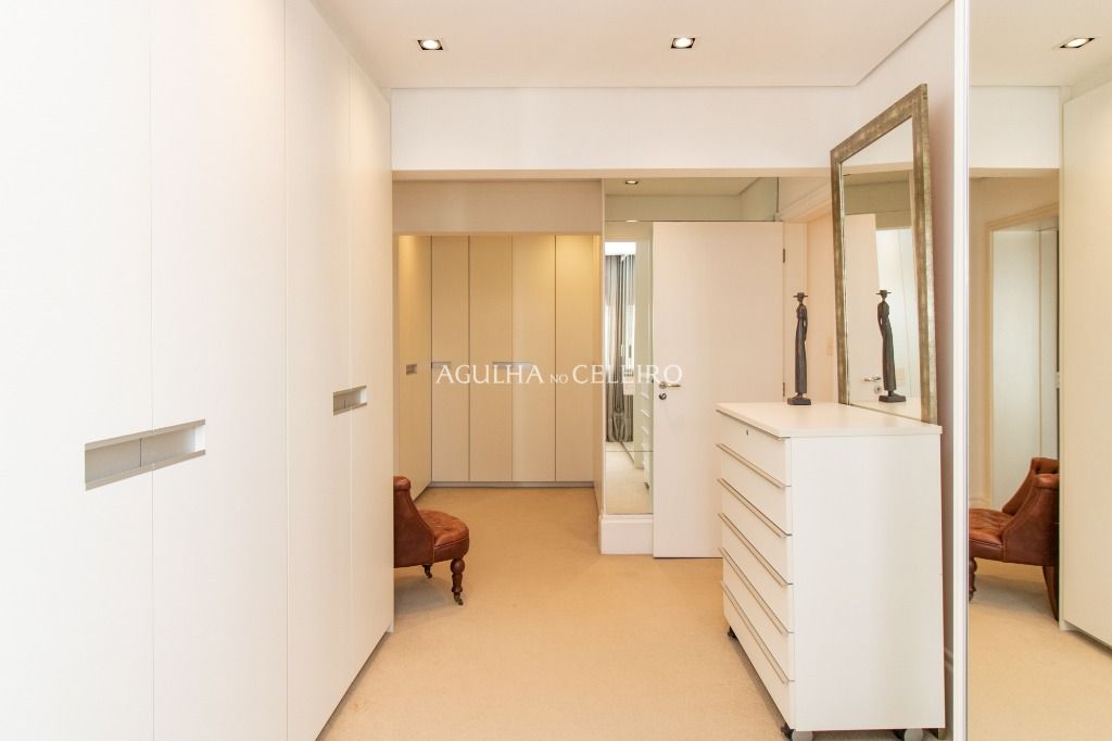 Cobertura duplex à venda em Moema. – CO0767