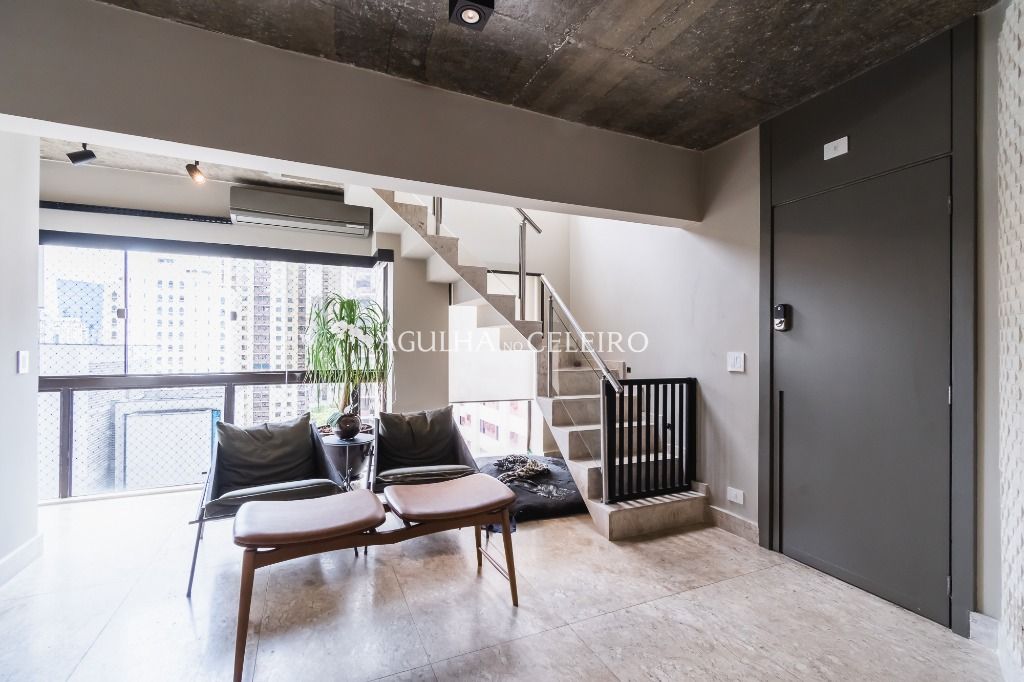 Cobertura charmosa no miolo do Itaim para venda. – CO0852