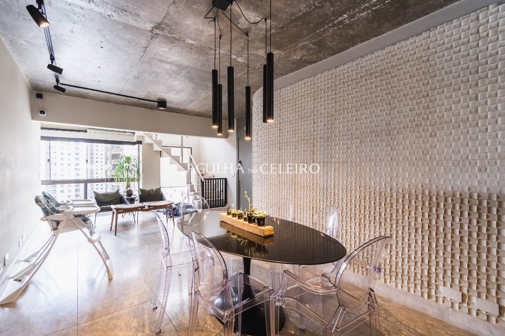 Cobertura charmosa no miolo do Itaim para venda. – CO0852