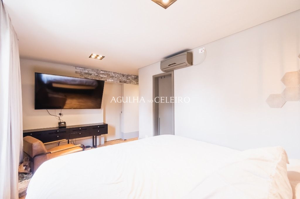 Cobertura charmosa no miolo do Itaim para venda. – CO0852