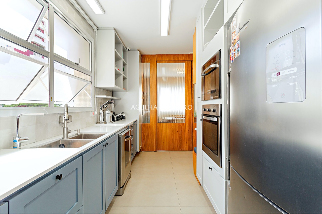 Apartamento reformado à venda no miolo do Itaim. – AP5737