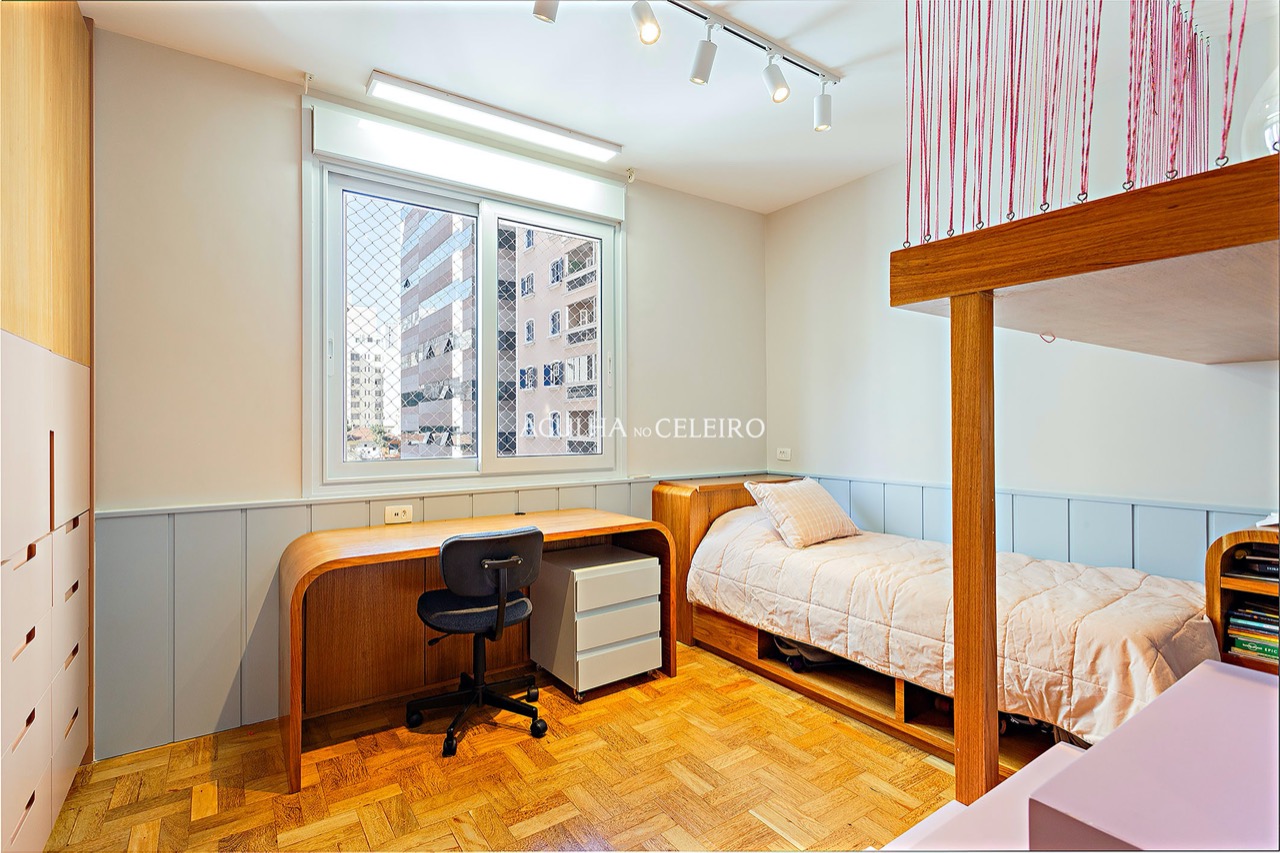 Apartamento reformado à venda no miolo do Itaim. – AP5737