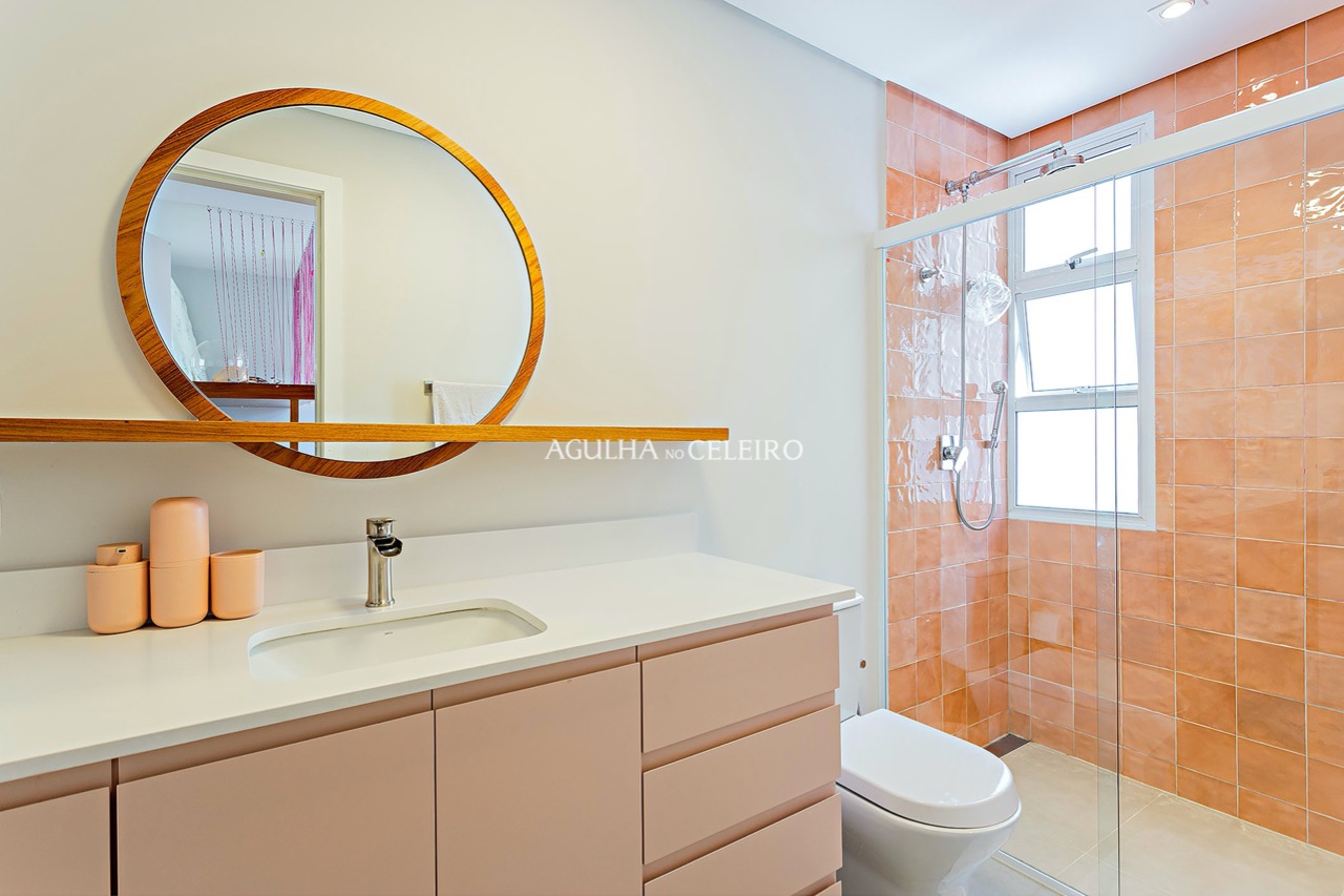 Apartamento reformado à venda no miolo do Itaim. – AP5737