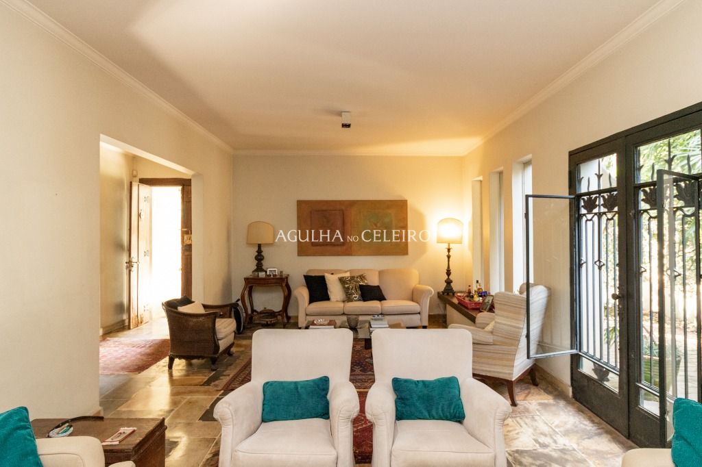 Casa espaçosa à venda na Vila Olímpia – CA1092