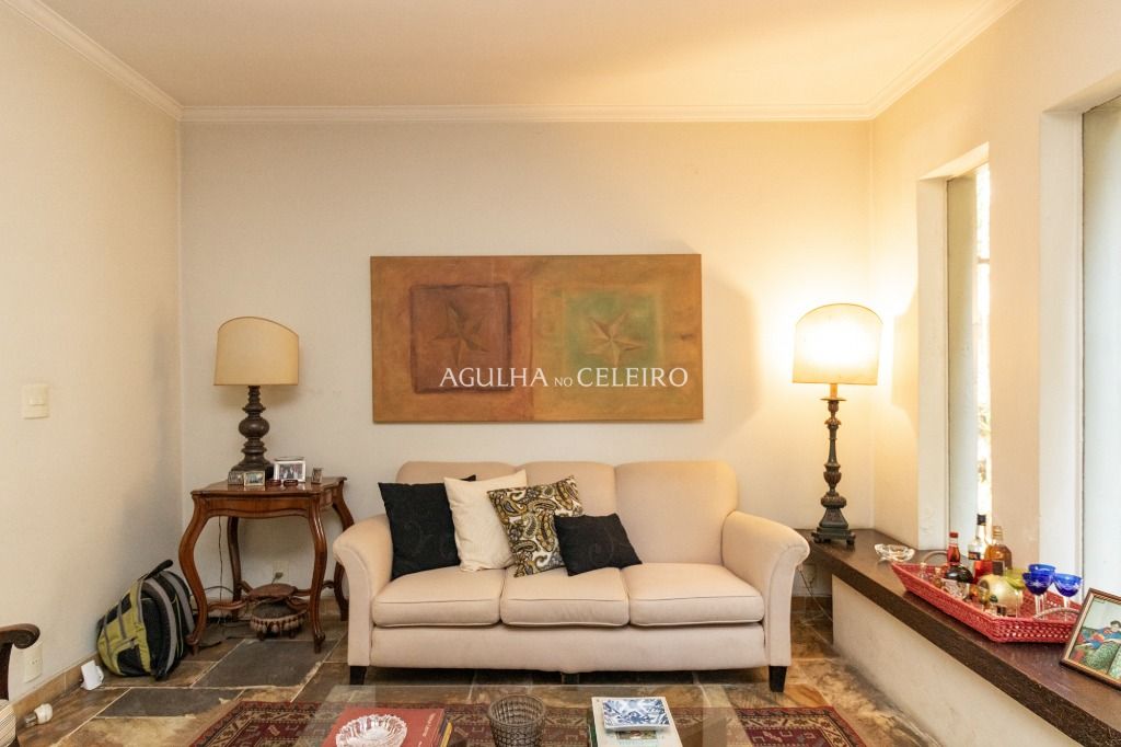 Casa espaçosa à venda na Vila Olímpia – CA1092