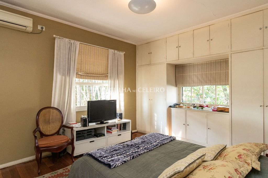 Casa espaçosa à venda na Vila Olímpia – CA1092