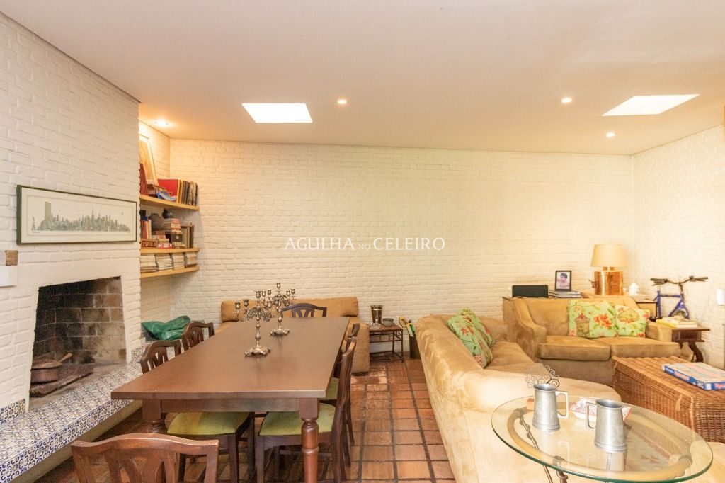 Casa espaçosa à venda na Vila Olímpia – CA1092