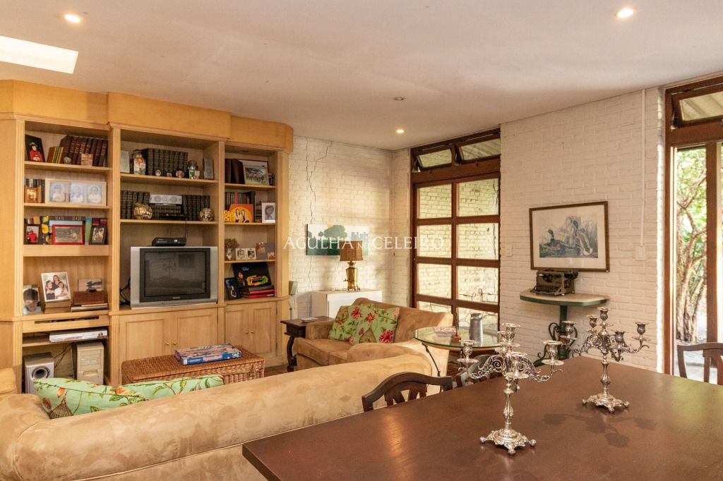 Casa espaçosa à venda na Vila Olímpia – CA1092