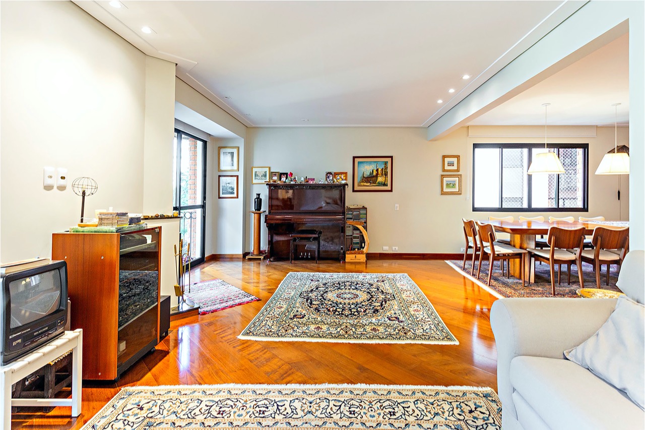 Apartamento espaçoso à venda na Vila Nova Conceição – 17039