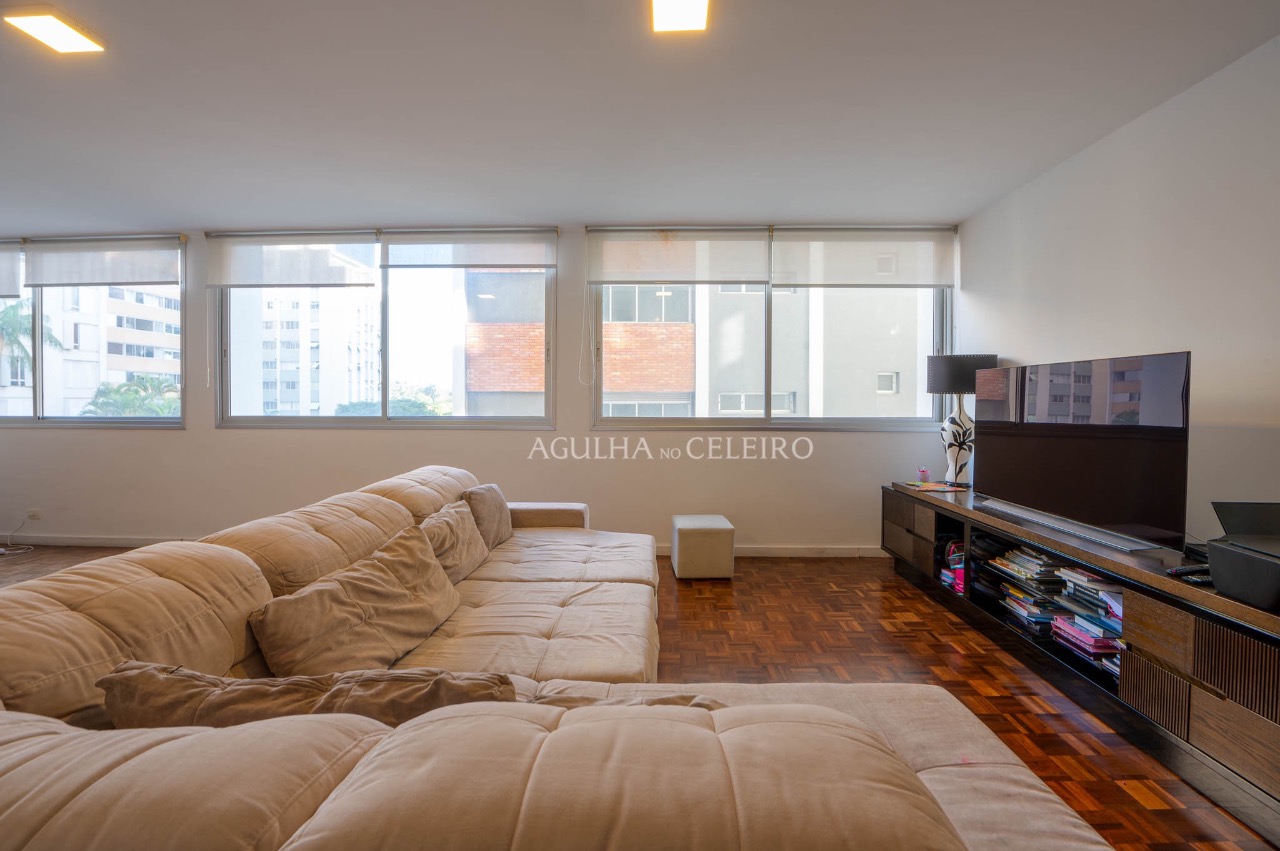 Apartamento com planta excelente no Itaim. – 16766