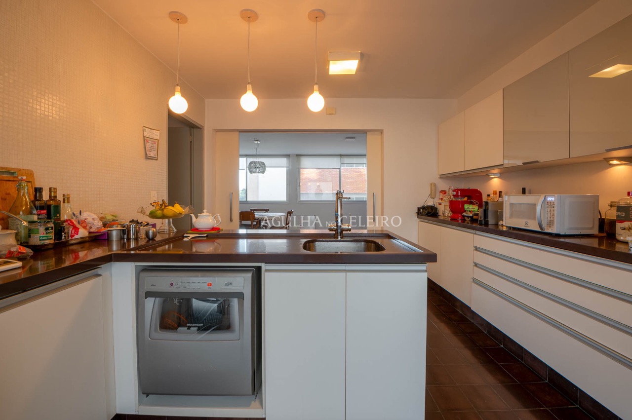 Apartamento com planta excelente no Itaim. – 16766