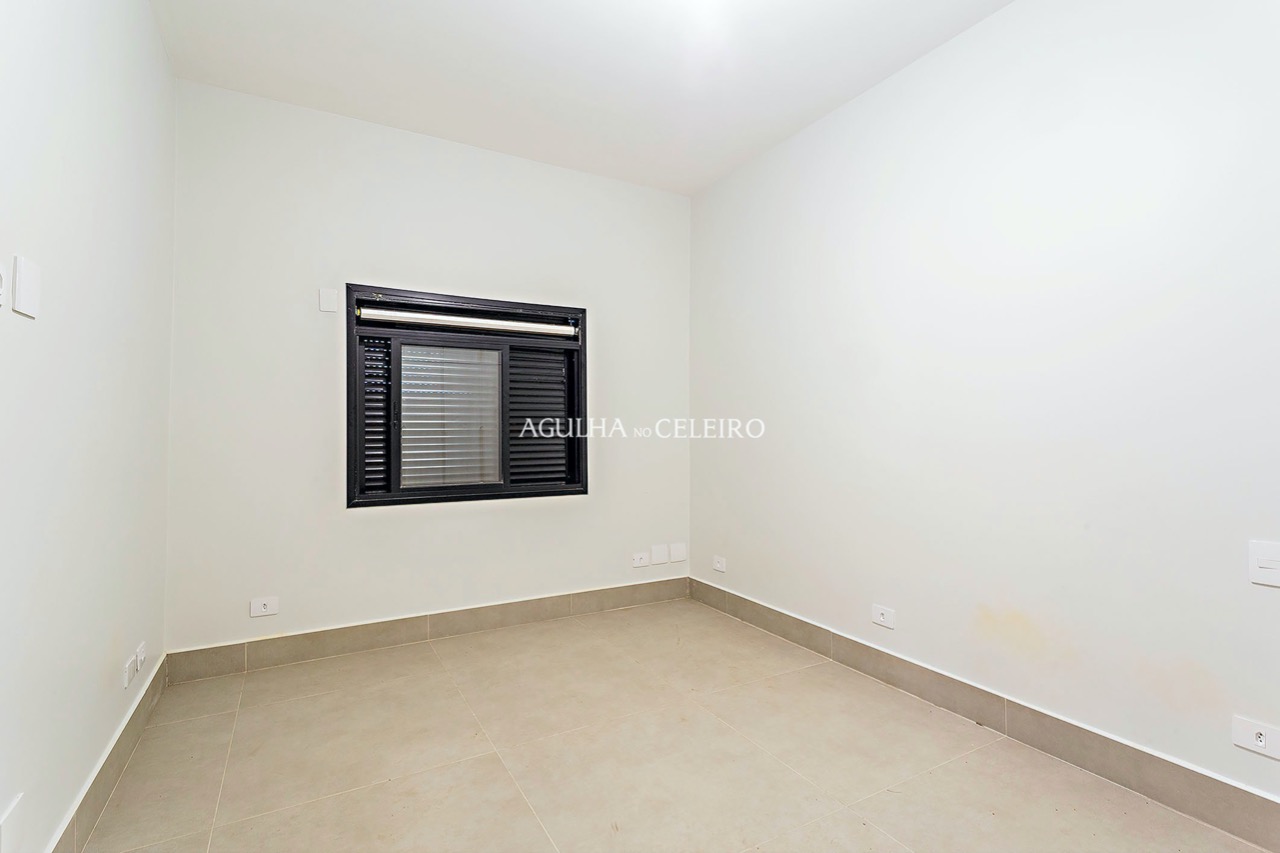 Delicioso quintal e muito alto astral para venda em Alto de Pinheiros. – CA1202