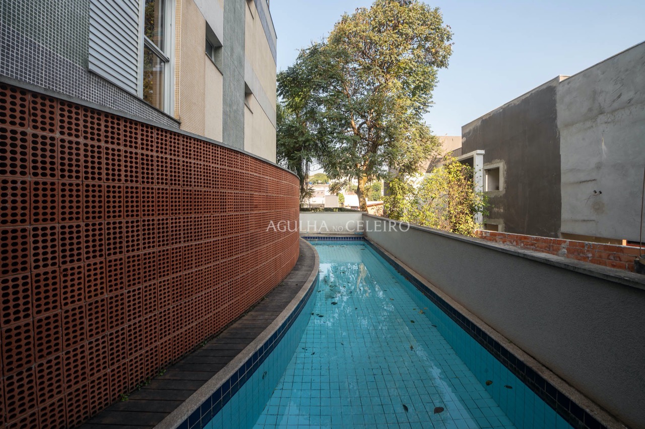 Cobertura toda reformada na Vila Madalena. – CO0469