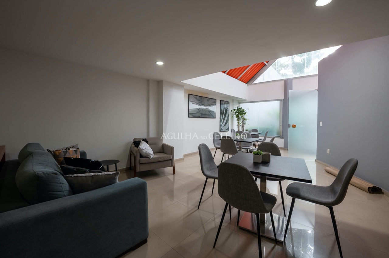 Cobertura toda reformada na Vila Madalena. – CO0469