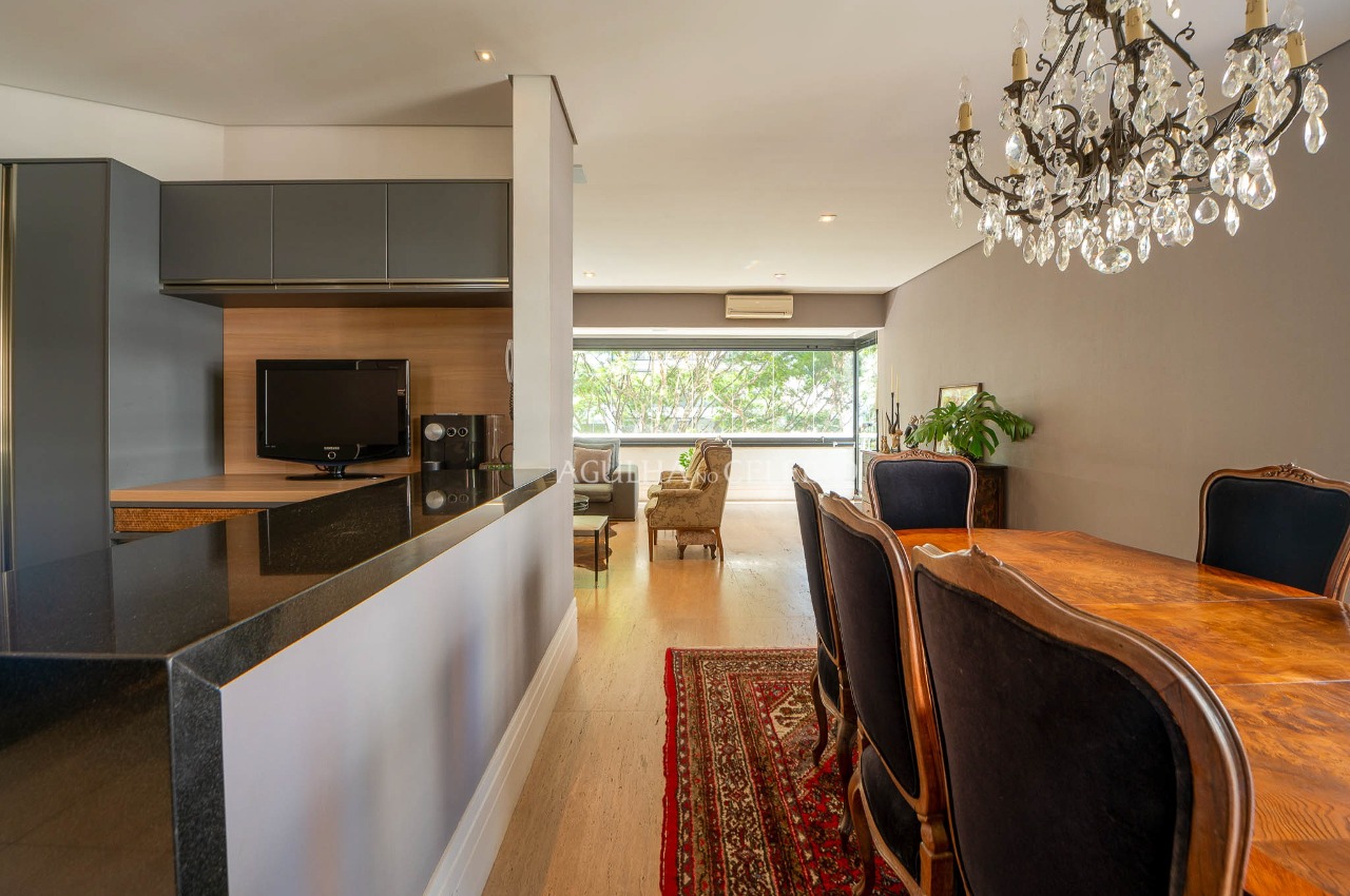 Apartamento à venda em Moema Pássaros – 17378