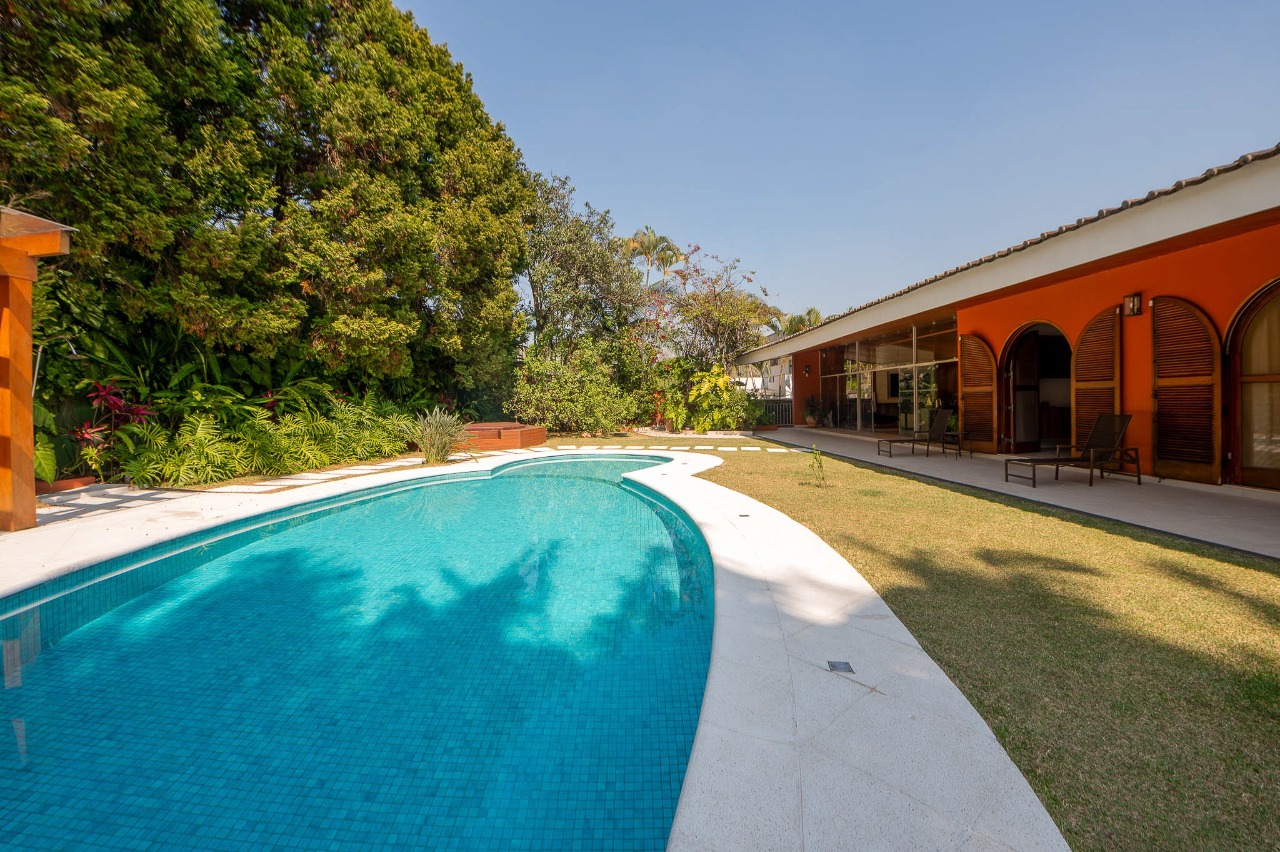 Casa térrea espetacular à venda em Alto de Pinheiros – CA0947