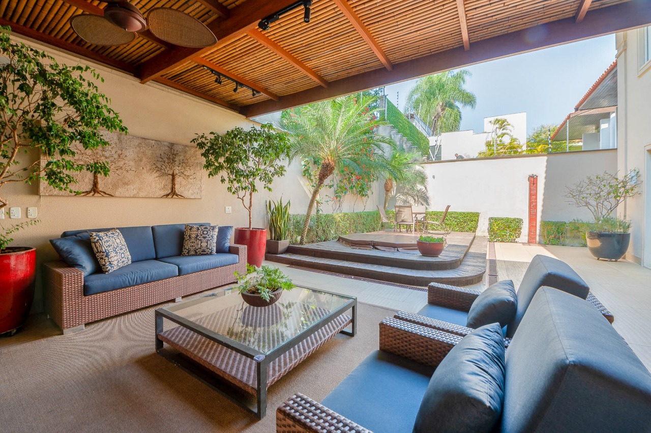 Linda casa com área gourmet à venda no Alto de Pinheiros – 16336