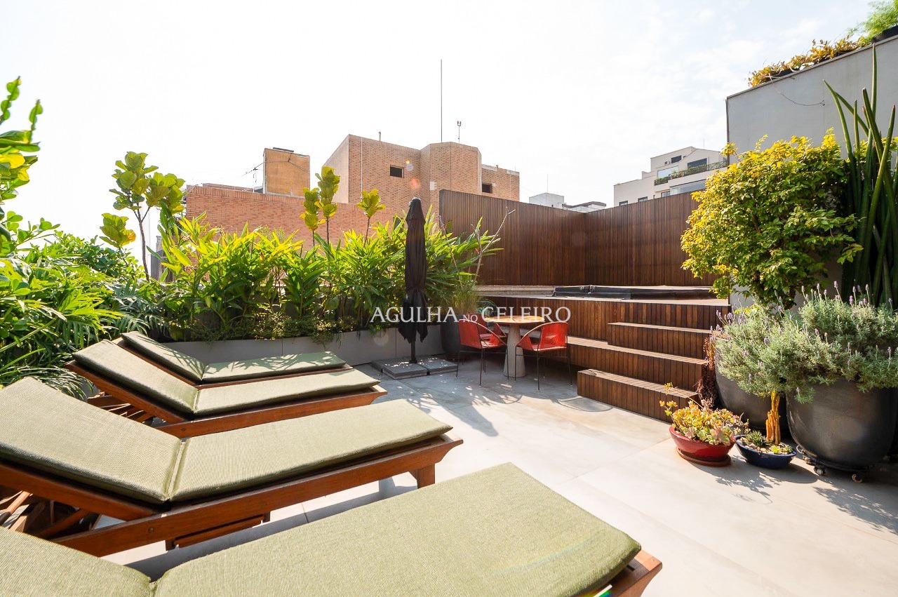 COBERTURA SUPER REFORMADA PRONTA PARA MORAR / Projeto de Predio assinado por Joao Armentan – 17078