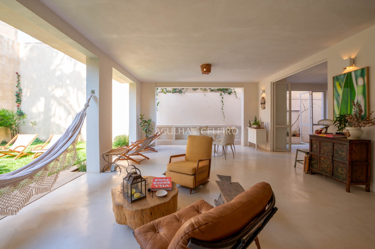 Casa com quintal à venda na Alto de Pinheiros – 17099