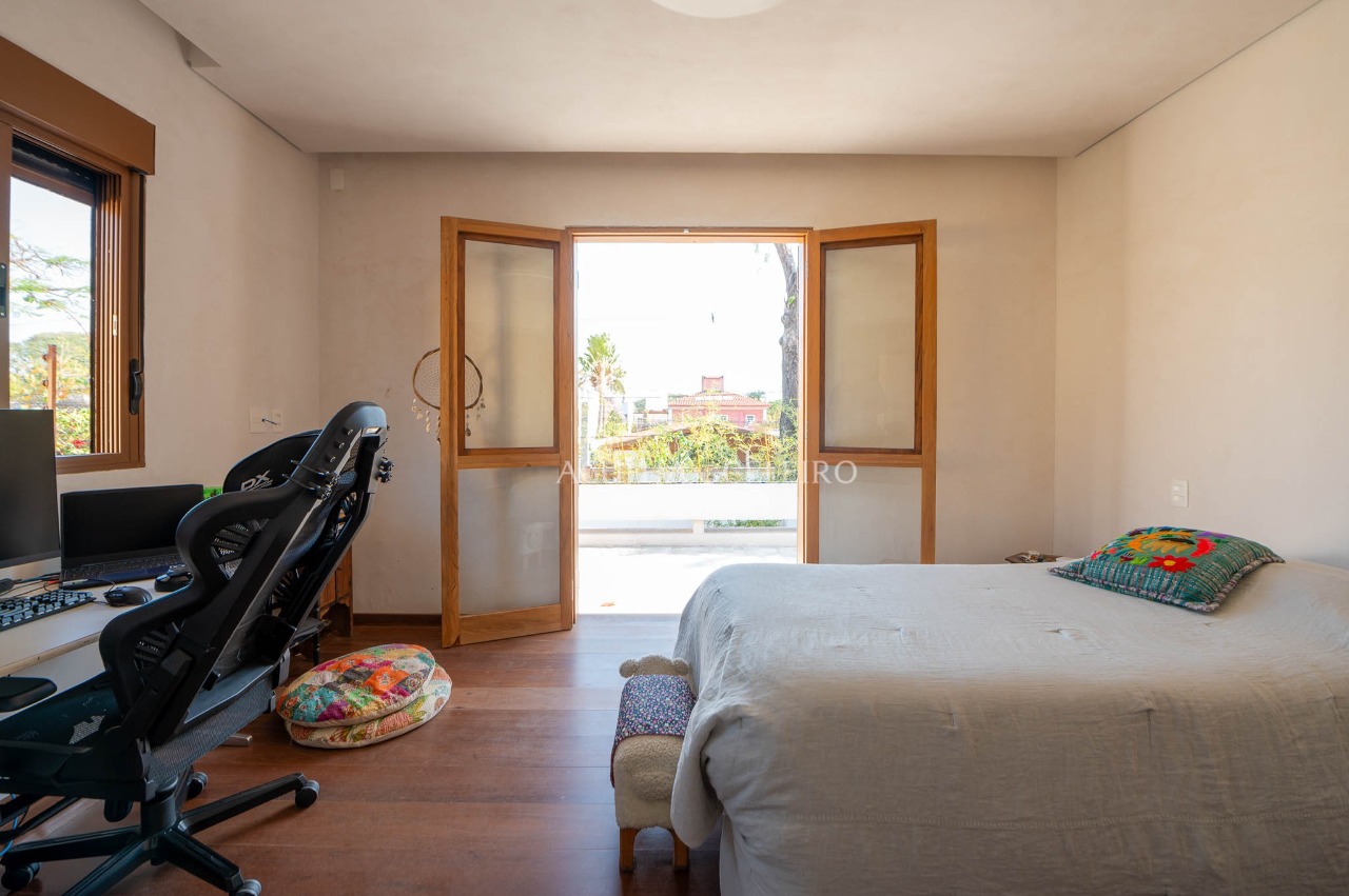 Casa com quintal à venda na Alto de Pinheiros – 17099